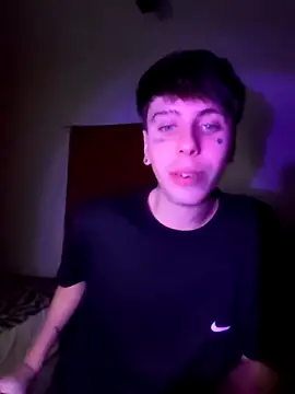 Snapshot of sableye21 chatting on 03/27/26, 04:40 sableye21 online show from 03/27/26, 04:40