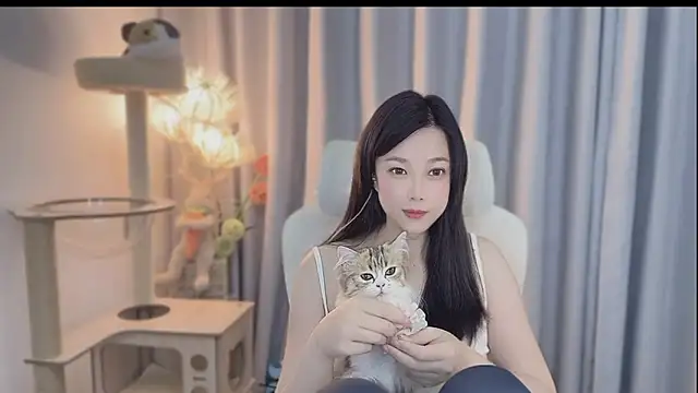 Snapshot of Yumi_yuni chatting on 05/06/26, 01:16 Yumi yuni online show from 05/06/26, 01:16