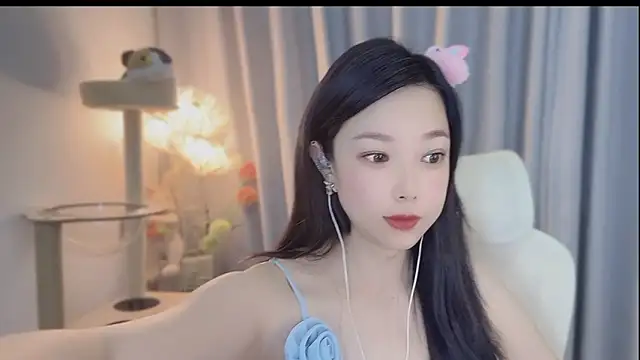 Snapshot of Yumi_yuni chatting on 05/08/26, 01:22 Yumi yuni online show from 05/08/26, 01:22