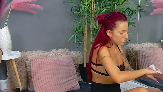 CrystalRedd online show from 06/17/26, 04:59