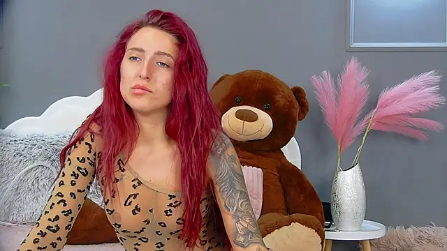 CrystalRedd online show from 06/26/26, 05:23
