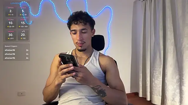 Snapshot of rafael_stone11 chatting on 02/03/26, 02:10 rafael stone11 online show from 02/03/26, 02:10