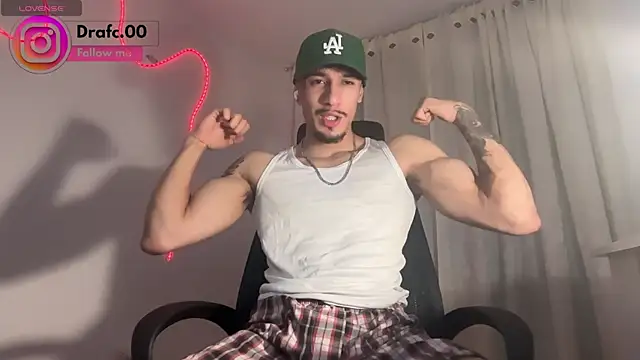 rafael stone11 online show from 05/05/26, 02:52