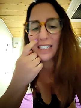 Maya Brooke online show from 04/24/26, 07:49