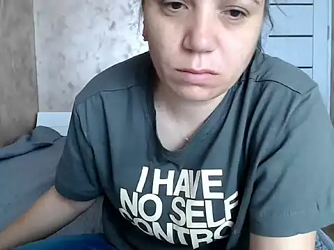 LorraGrey online show from 04/27/26, 06:11