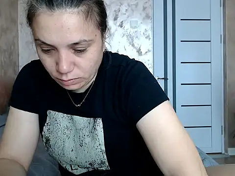 LorraGrey online show from 04/29/26, 06:06