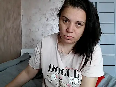 LorraGrey online show from 05/12/26, 06:54