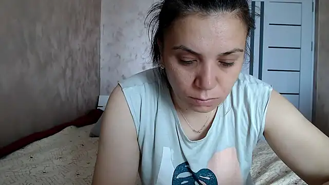 LorraGrey online show from 06/22/26, 06:10