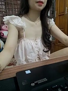 NinaKey online show from 04/25/26, 04:48