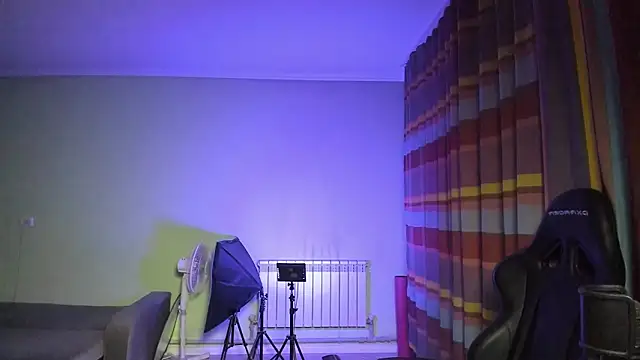 Snapshot of alison_marlowe chatting on 02/06/26, 03:48 alison marlowe online show from 02/06/26, 03:48