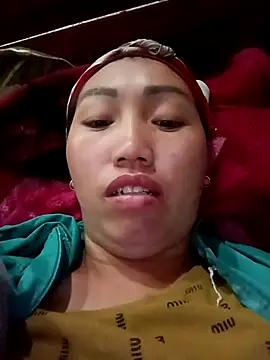 hot-luna- online show from 05/01/26, 11:59