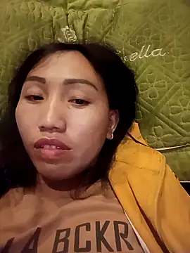 hot-luna- online show from 05/11/26, 12:33