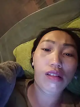 hot-luna- online show from 05/13/26, 09:22