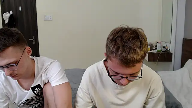 NikiKerryCum online show from 05/08/26, 11:59