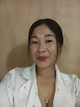 Snapshot of Dunk-namic chatting on 05/30/26, 01:25 Dunk-namic online show from 05/30/26, 01:25