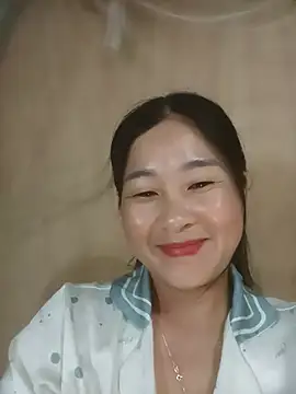 Snapshot of Dunk-namic chatting on 06/18/26, 02:43 Dunk-namic online show from 06/18/26, 02:43