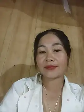 Snapshot of Dunk-namic chatting on 07/05/26, 10:33 Dunk-namic online show from 07/05/26, 10:33