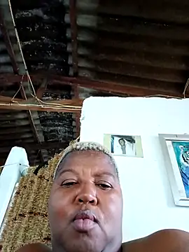 Snapshot of treasure_hunny chatting on 02/27/26, 06:02 treasure hunny online show from 02/27/26, 06:02