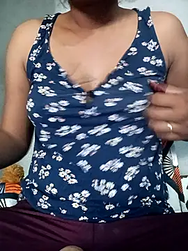 Snapshot of reet_sen03 chatting on 04/22/26, 02:47 reet sen03 online show from 04/22/26, 02:47