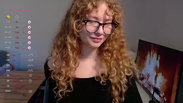 Snapshot of Milounee chatting on 05/17/26, 08:34 Milounee online show from 05/17/26, 08:34