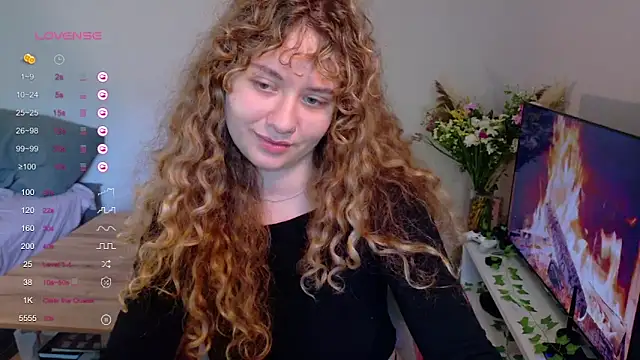 Snapshot of Milounee chatting on 05/19/26, 08:42 Milounee online show from 05/19/26, 08:42