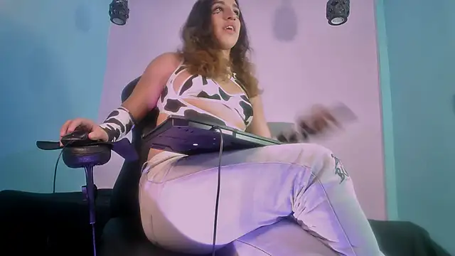 MEW ALIX online show from 04/25/26, 01:36