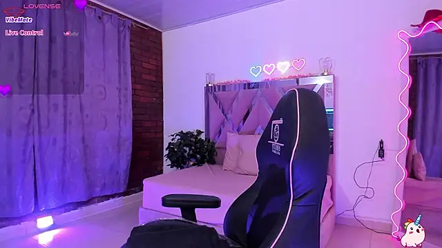 ZAYRA TAY online show from 02/02/26, 11:53