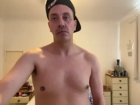 malcolm2334 online show from 04/11/26, 01:04
