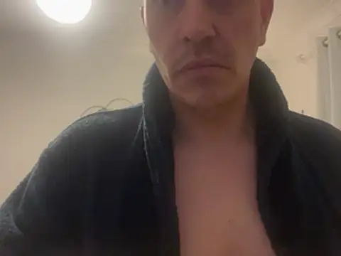 malcolm2334 online show from 04/12/26, 01:10