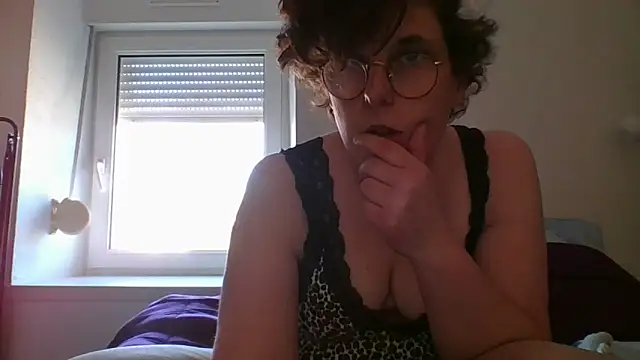 Snapshot of OIseauNoir88 chatting on 03/17/26, 01:58 OIseauNoir88 online show from 03/17/26, 01:58