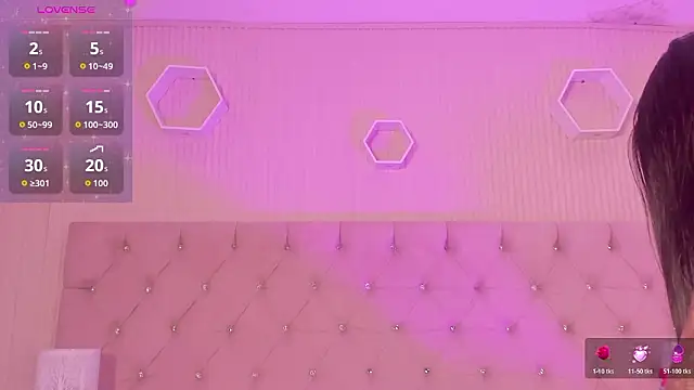 Snapshot of JazminRusso_ chatting on 02/17/26, 05:37 JazminRusso online show from 02/17/26, 05:37