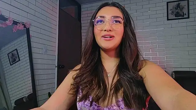 Snapshot of Catalu_x chatting on 03/31/26, 01:07 Catalu x online show from 03/31/26, 01:07