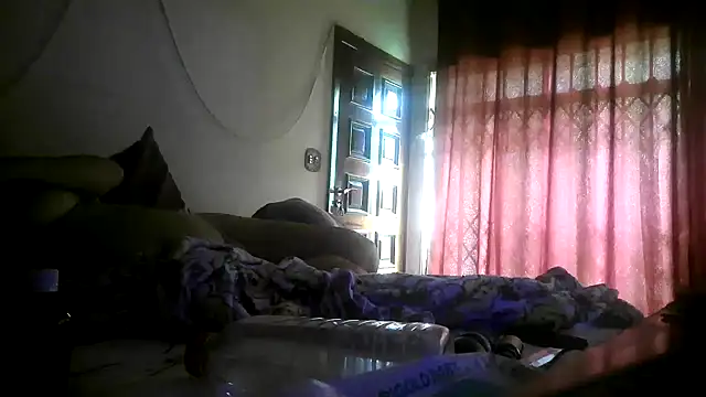 bialoba7 online show from 11/08/25, 04:29