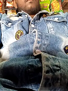 Snapshot of mask-gurl chatting on 02/01/26, 07:18 mask-gurl online show from 02/01/26, 07:18