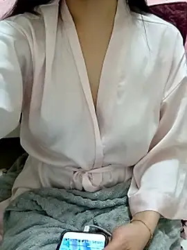 Snapshot of Luna-Luna69 chatting on 02/07/26, 07:06 Luna-Luna69 online show from 02/07/26, 07:06