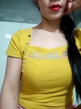 Snapshot of Vyvvyy69 chatting on 06/13/26, 10:35 Vyvvyy69 online show from 06/13/26, 10:35