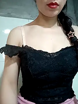 Snapshot of Vyvvyy69 chatting on 06/28/26, 01:11 Vyvvyy69 online show from 06/28/26, 01:11