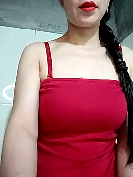 Snapshot of Vyvvyy69 chatting on 07/08/26, 10:03 Vyvvyy69 online show from 07/08/26, 10:03