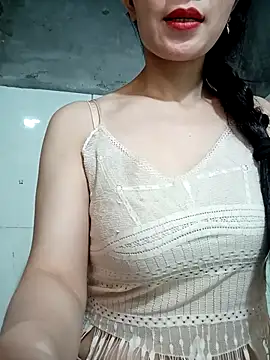 Snapshot of Vyvvyy69 chatting on 07/10/26, 10:18 Vyvvyy69 online show from 07/10/26, 10:18