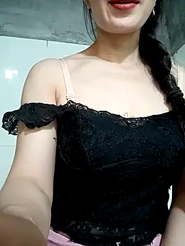 Snapshot of Vyvvyy69 chatting on 07/11/26, 10:29 Vyvvyy69 online show from 07/11/26, 10:29