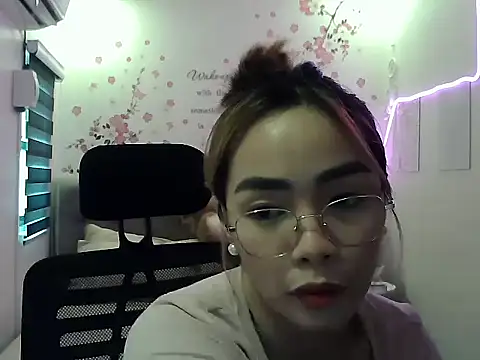 sangkissed92 online show from 03/23/26, 04:16