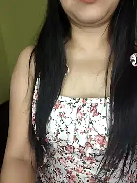 Snapshot of Ishaa_03 chatting on 03/07/26, 08:33 Ishaa 03 online show from 03/07/26, 08:33