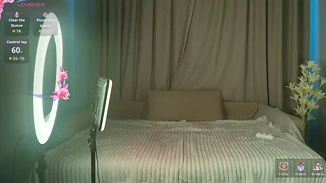 Snapshot of minny_moon chatting on 03/13/26, 03:13 minny moon online show from 03/13/26, 03:13