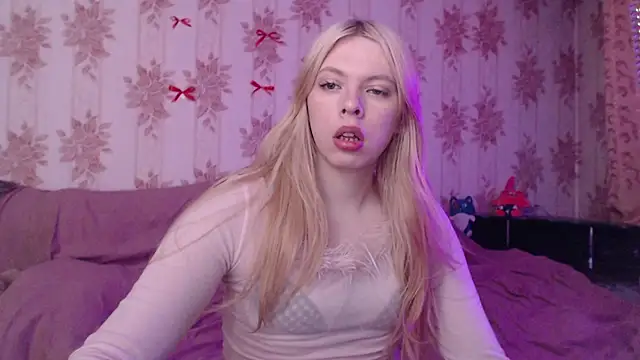 Snapshot of Cutie_Bambi chatting on 02/21/26, 11:00 Cutie Bambi online show from 02/21/26, 11:00