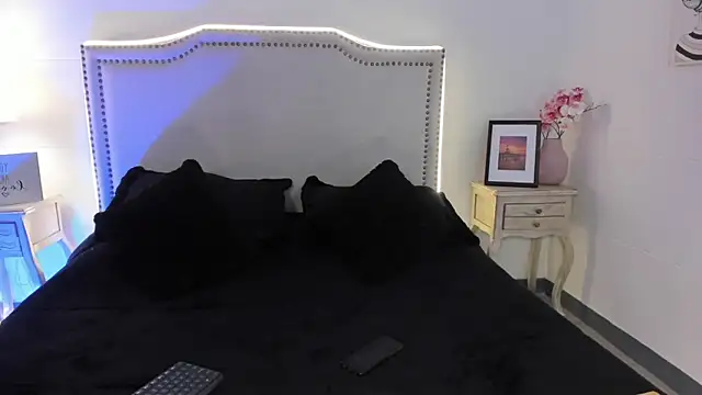nia-malkova online show from 05/11/26, 09:04