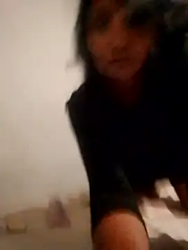 Snapshot of sexykajol2001 chatting on 03/08/26, 04:38 sexykajol2001 online show from 03/08/26, 04:38