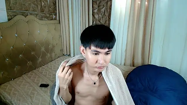 Snapshot of xlovercutietwink chatting on 02/03/26, 02:53 xlovercutietwink online show from 02/03/26, 02:53