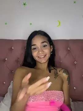 Maria x Alejandra online show from 04/29/26, 09:43
