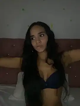 Maria x Alejandra online show from 05/03/26, 03:12