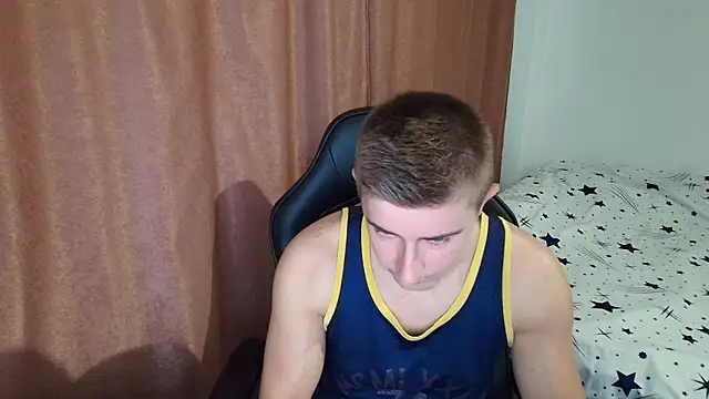 Snapshot of TodMusclePower9 chatting on 02/18/26, 05:36 TodMusclePower9 online show from 02/18/26, 05:36